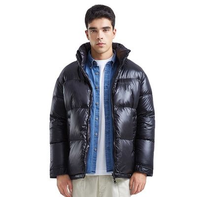 Hinunter Winter-Puffer-Jacken-Männer im Freien versah Kleidungs-Kurzschluss 2 Polyester 100% mit Seiten