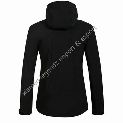 Wasserdichte Softshell-funktionelljacken-Breathable Winter-Frauen-Oberbekleidung im Freien